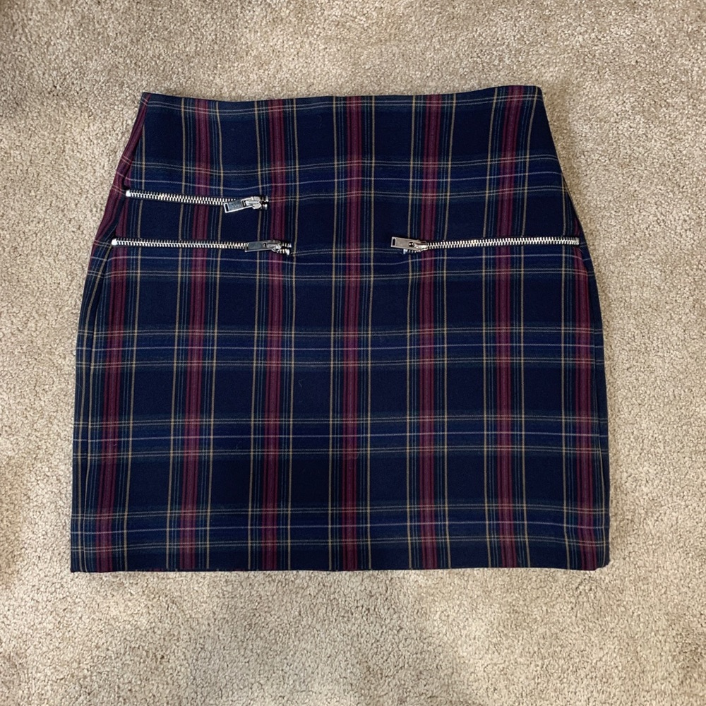 NWOT! Zara Plaid Skirt with zippers